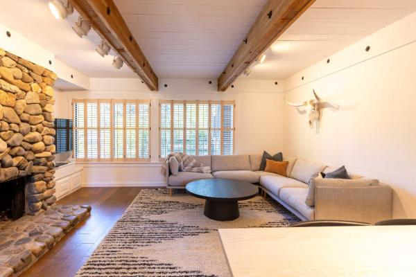 A la foto es mostra l'objecte Dollar Meadows Condo with Sun Valley Resort Amenities situat a la ciutat de Sun Valley.