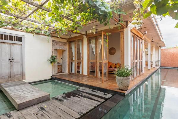 A la foto es mostra l'objecte Villa Pisces - 2 Bedrooms Villa with Private Pool at Kerobokan situat a la ciutat de Denpasar.