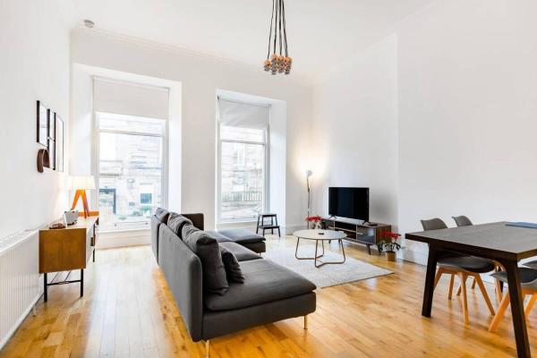 Incredible contemporary flat in heart of west end, Glasgow