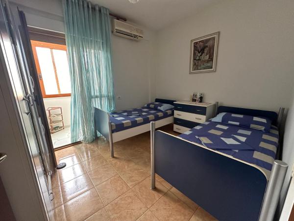 På billedet ses objektet Cozy Room For Rent Near Beach beliggende i byen Vlorë.