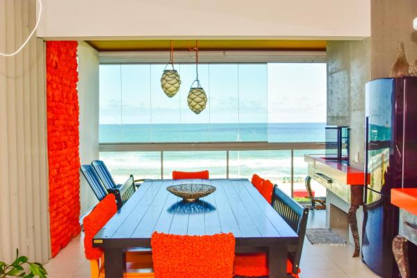 På billedet ses objektet Apartamento frente mar na Praia do Santinho N880 beliggende i byen Florianópolis.