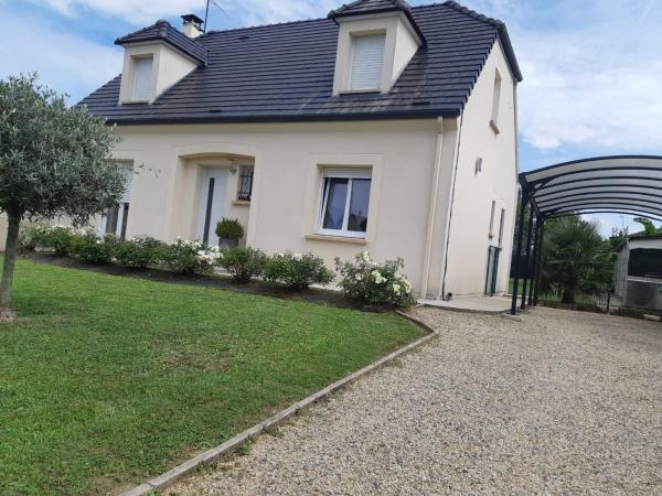A la foto es mostra l'objecte Maison à la campagne situat a la ciutat de Acy.