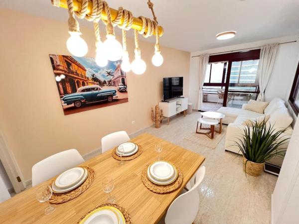 A la foto es mostra l'objecte Beach Apartment with Pool & Gym situat a la ciutat de Calp.