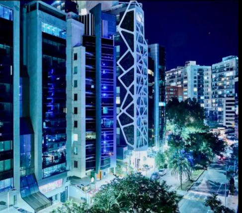 A la foto es mostra l'objecte Suite Harmony con Piscina Paradise en Quito centrado en la Carolina situat a la ciutat de Quito.