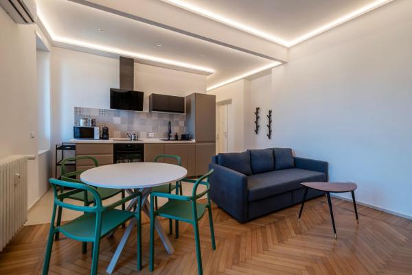 Vittoria Quarter Modern Apartment, Rome