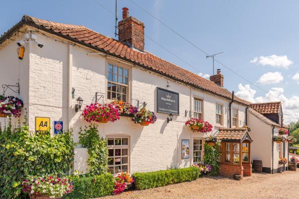 Nella foto è visibile l'oggetto The King William IV - The Coaching Inn Group situato nella città di Sedgeford.