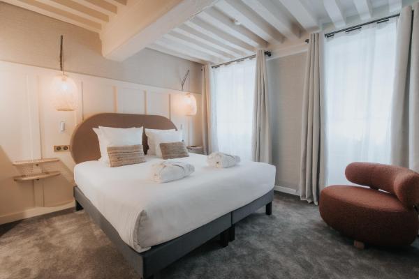 På billedet ses objektet Hôtel Henry II Beaune Centre beliggende i byen Beaune.