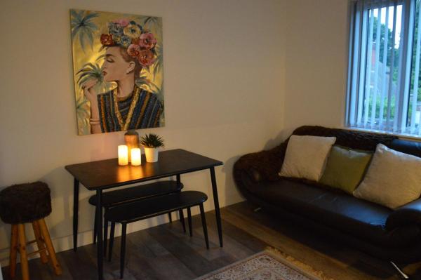 Relaxing King bed retreat, Birmingham