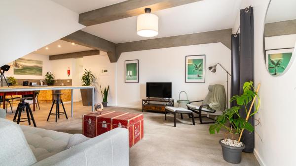 På billedet ses objektet Modern Tropical Hideaway by LovelyStay beliggende i byen Ponta do Sol.