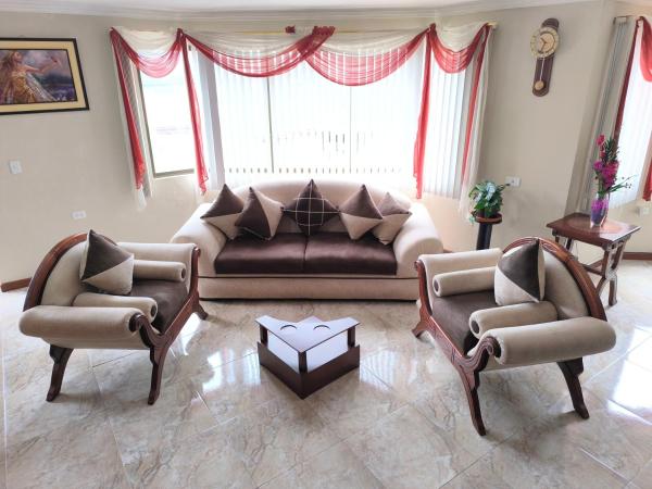 Na zdjęciu widoczny jest obiekt departamento los Cerezos położony w mieście Cuenca.