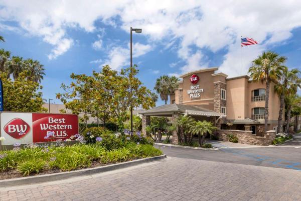 På billedet ses objektet Best Western Plus Oceanside Palms beliggende i byen Oceanside.