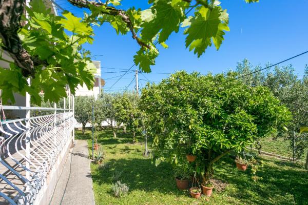 Apartments With Parking Space Trogir - 9209 - Trogir