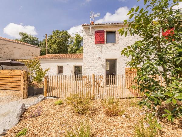 На фото показан объект Ancien corps de ferme rénové avec jardin, proche de Nantes, wifi, borne de recharge et animaux acceptés. - FR-1-306-1280, расположенный в городе Montbert.