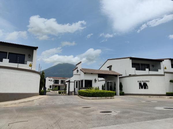 A la foto es mostra l'objecte Comfortable house in Residencial San Andrés situat a la ciutat de Usulután.