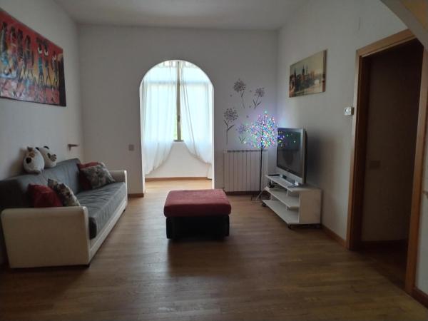 På billedet ses objektet Casa Mirella beliggende i byen Siena.