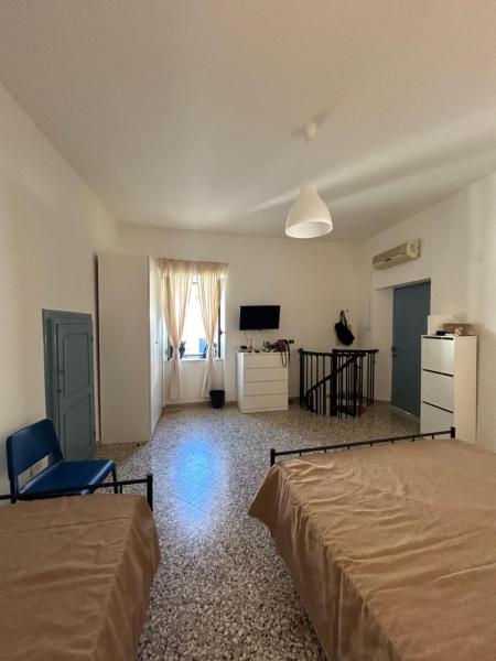 A la foto es mostra l'objecte Leucosia house situat a la ciutat de Montecorice.