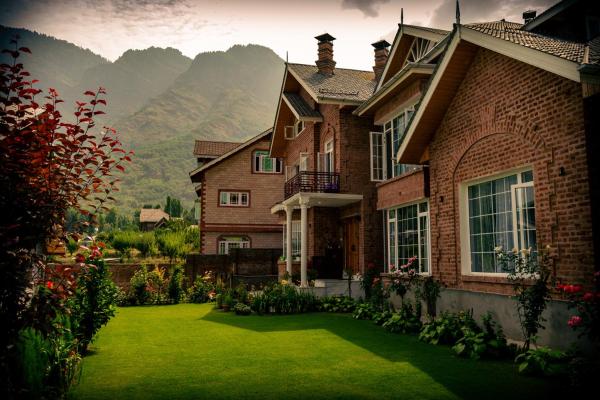 A la foto es mostra l'objecte Zabarwan Peaks Villa situat a la ciutat de Srinagar.