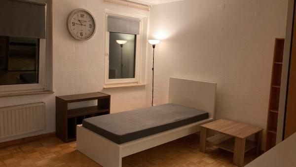 写真にはEssen市にあるCozy private Room in Apartmentが写っています。