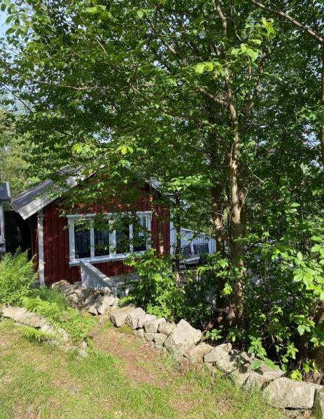 На фото показан объект Hilltop fjord cottage, расположенный в городе Lommeland.