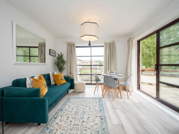 London apartment - Waterfront Terrace Parking - Pass the Keys, London