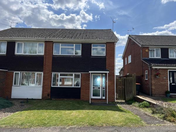 A la foto es mostra l'objecte 3-Bed House - Sleeps 5 with free on street parking situat a la ciutat de Leighton Buzzard.
