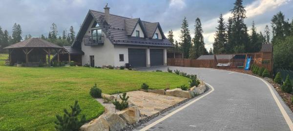A la foto es mostra l'objecte Dreamplace situat a la ciutat de Ząb.
