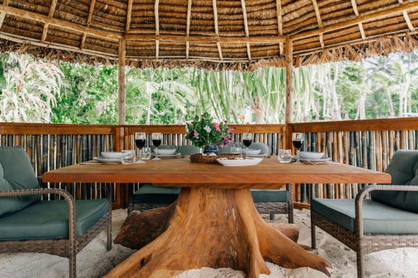 The photo shows the Aore Paradise - Near Santo, Vanuatu located in the city of Aore Island.