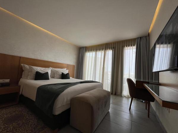 Maarif Home Casablanca, Casablanca