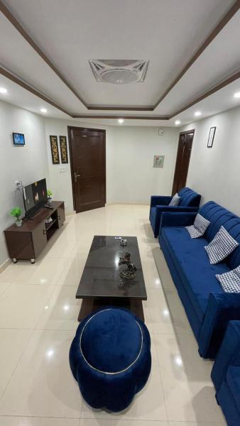 På billedet ses objektet Luxury one Bed Apartment beliggende i byen Lahore.