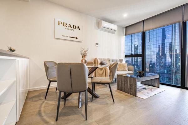 Spectacular High level 2BR CBDPoolGymWi-Fi, Melbourne