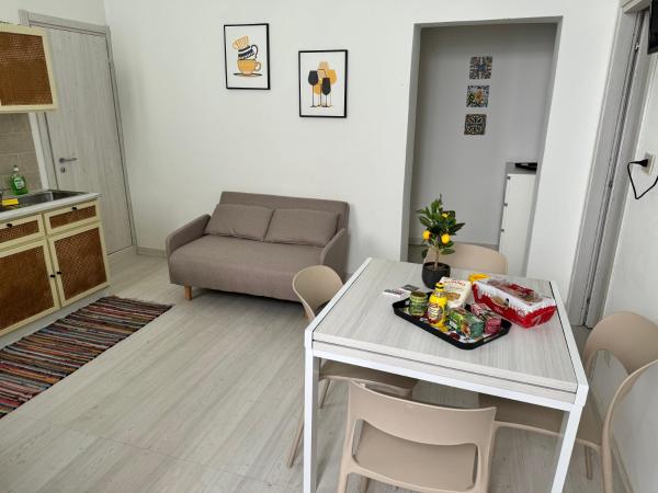 Na fotografii je vidět objekt Ballar'Home - Casa Sbriju' nacházející se ve městě Palermo.