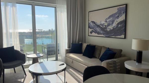 Foto 3: Marassi, Luxury Suite in Address Beach resort! service apartment