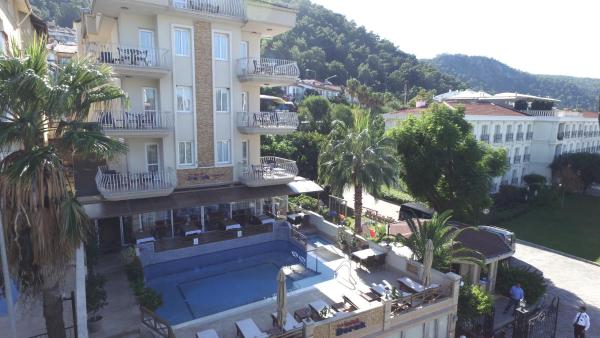 På billedet ses objektet Hotel Doruk beliggende i byen Fethiye.