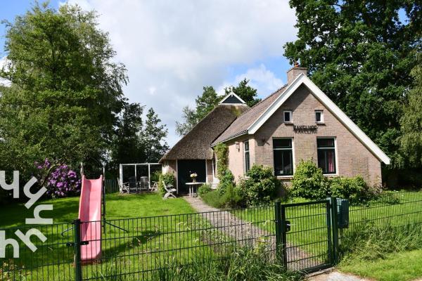 Auf dem Foto ist das Objekt OV598 6P holiday home with fenced garden by the water in Kalenberg in der Stadt Wetering zu sehen.