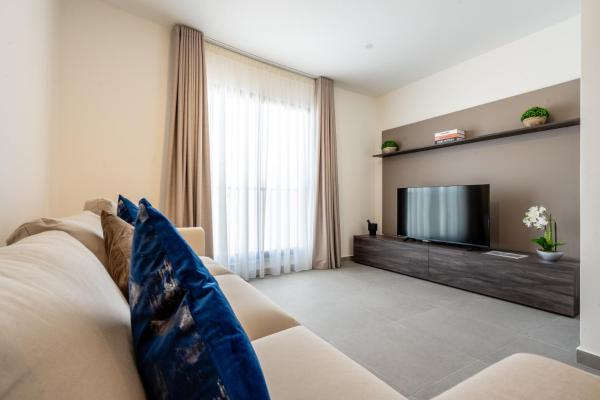 A la foto es mostra l'objecte Bright and Modern 2 Bedroom Apartment situat a la ciutat de Tal-Mejda.