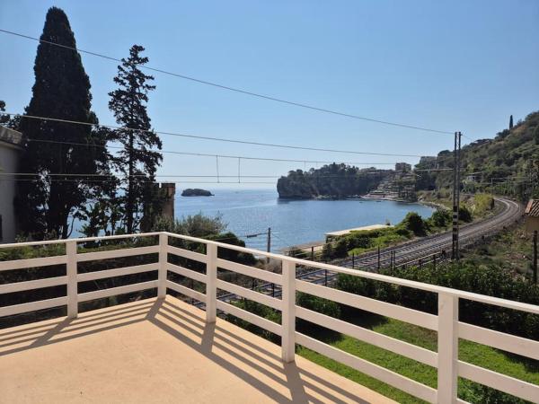 A la foto es mostra l'objecte Il vecchio casello situat a la ciutat de Taormina.