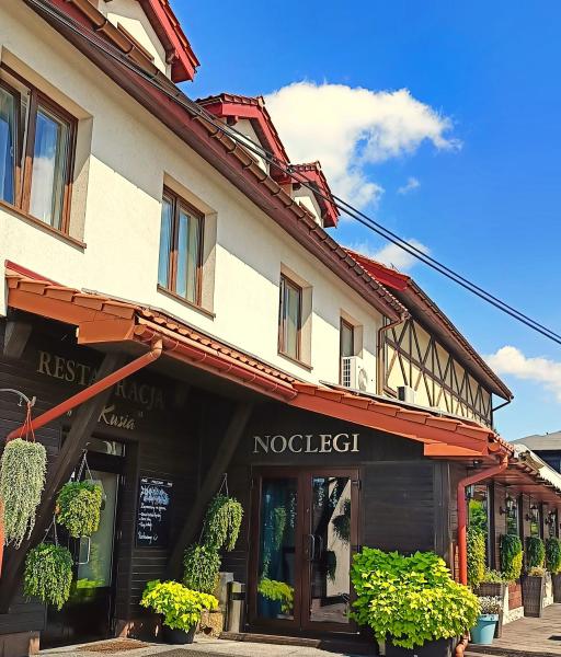 A la foto es mostra l'objecte Pokoje gościnne Restauracja u Kusia situat a la ciutat de Mikołów.