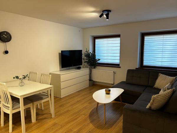 Auf dem Foto ist das Objekt Piast Castle Apartment Brzeg in der Stadt Szydłowice zu sehen.