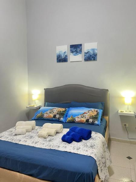 Auf dem Foto ist das Objekt ZìMarì Apartment in der Stadt Neapel zu sehen.