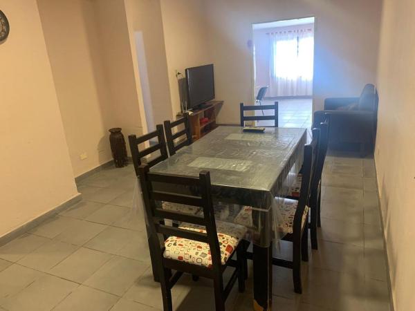 A la foto es mostra l'objecte Departamento amplio 5P y cercano a aeropuerto Posadas situat a la ciutat de Posadas.