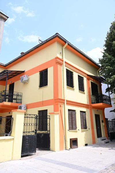 Na zdjęciu widoczny jest obiekt Station 44 Apartments położony w mieście Bitola.