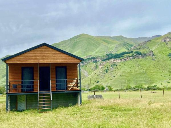 Na fotografii je vidět objekt Quiet cottage, Stepantsminda, Achkhoti nacházející se ve městě Ach'khoti.