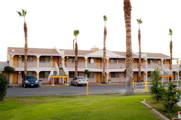 A la foto es mostra l'objecte Emerald Inn & Lounge situat a la ciutat de Blythe.