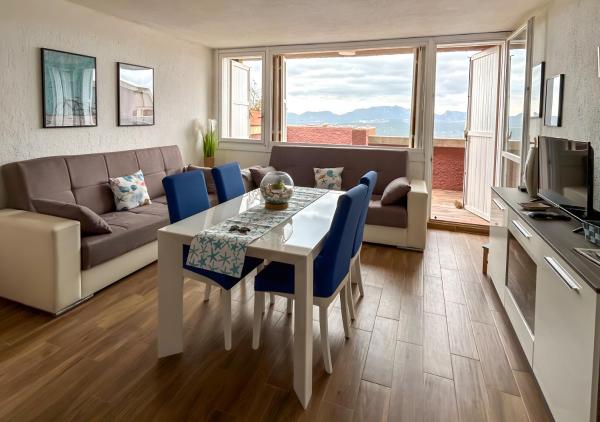 På bildet vises objektet TITTO’S HOME Casa in Costa Smeralda vista mare som ligger i byen Cugnana Verde.