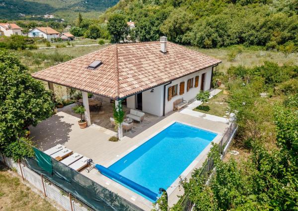 Adorable Family Villa With Swimming Pool And Olive Garden - Montenegro