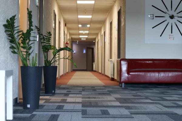 Only 15 minutes to CITY CENTER, FREE PARKING&BREAKFAST, Budapest