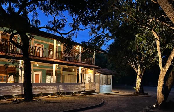 Auf dem Foto ist das Objekt Funky Leopard Safari Lodge Bordering Yala National Park in der Stadt Katagamuwa zu sehen.