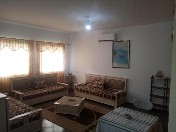 写真にはDar Brahim Ben Assassa市にあるDiar Aquilaria For Rent no1が写っています。