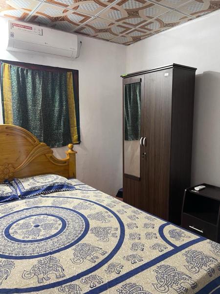 Na fotografii je vidět objekt thurai guest house nacházející se ve městě Kadduvan.
