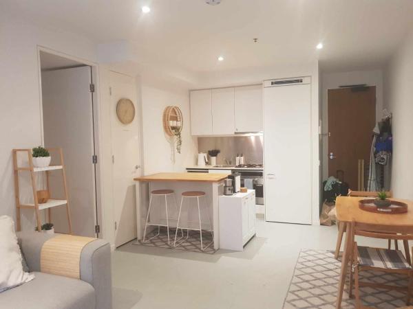 A la foto es mostra l'objecte Cosy Beach Apartment with Free Secure Car Park situat a la ciutat de Melbourne.